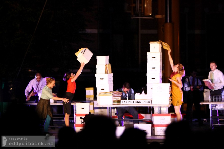 2013-07-04 Wired Aerial Theatre - As The World Tipped (Deventer Op Stelten) 005